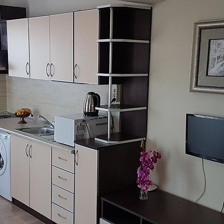 Tashevi Apartments بوموري المظهر الخارجي الصورة