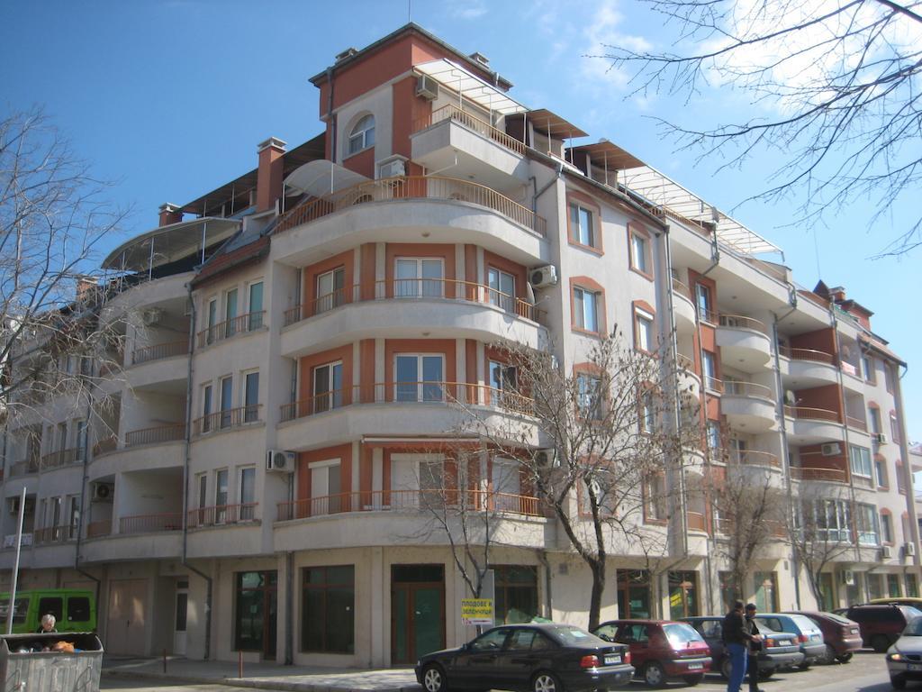 Tashevi Apartments بوموري المظهر الخارجي الصورة