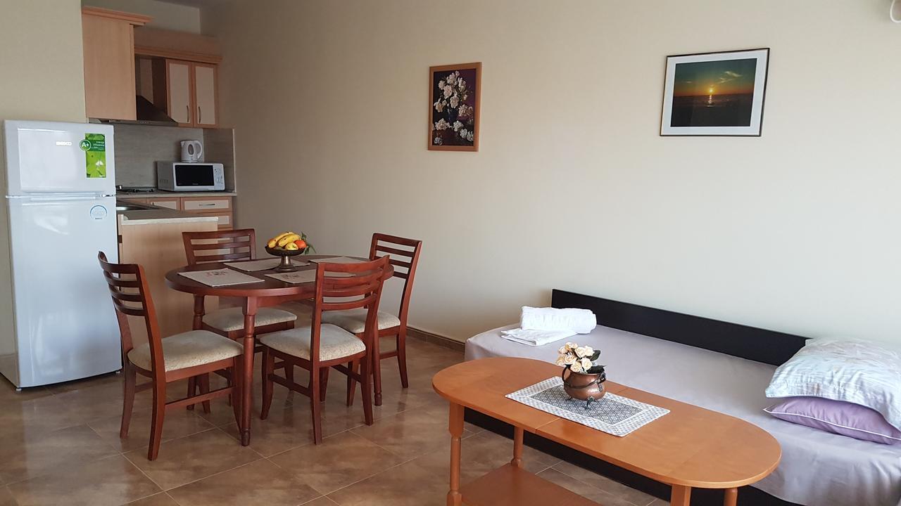 Tashevi Apartments بوموري المظهر الخارجي الصورة