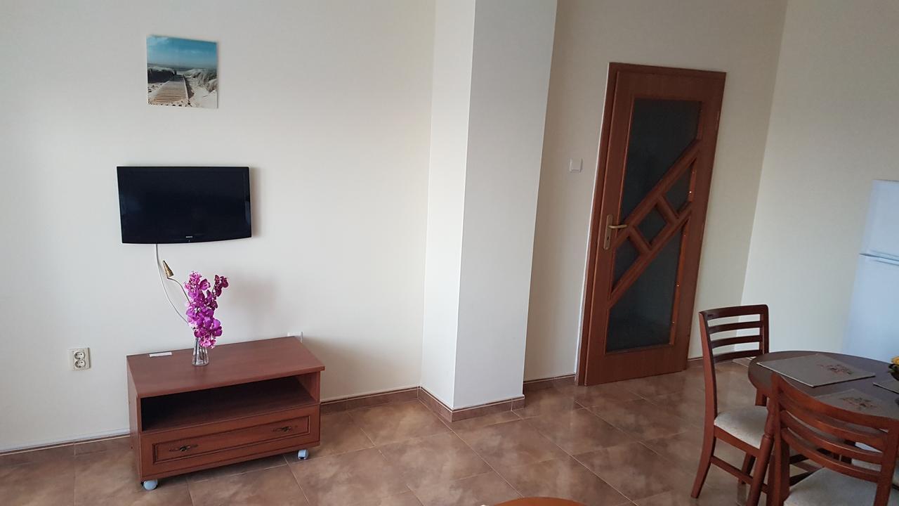 Tashevi Apartments بوموري المظهر الخارجي الصورة