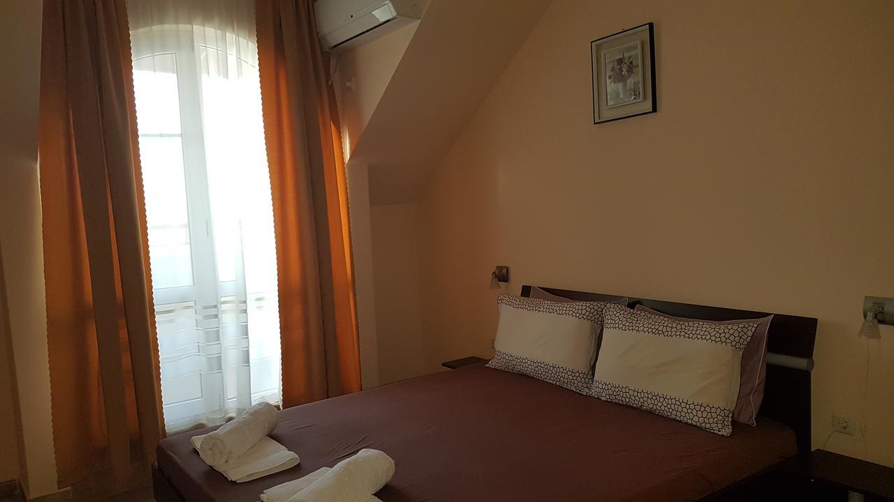 Tashevi Apartments بوموري المظهر الخارجي الصورة