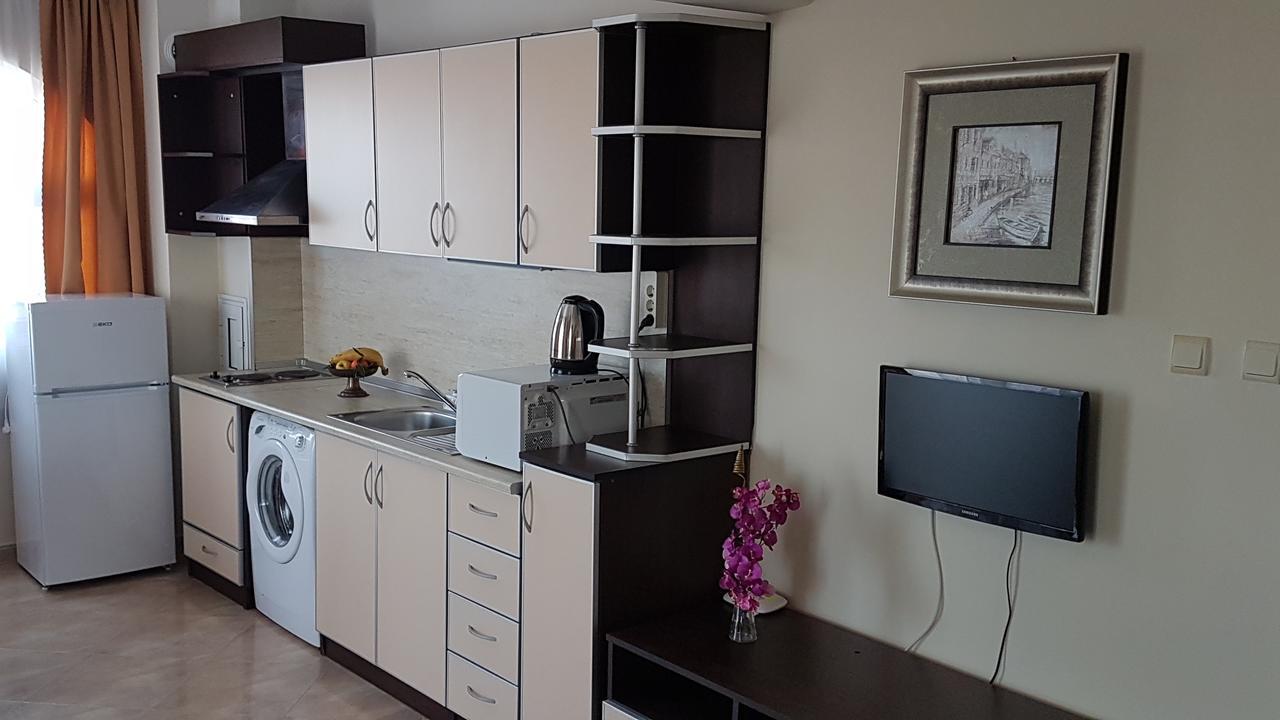 Tashevi Apartments بوموري المظهر الخارجي الصورة