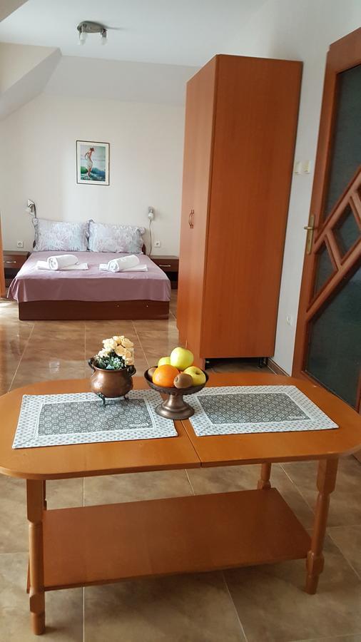 Tashevi Apartments بوموري المظهر الخارجي الصورة