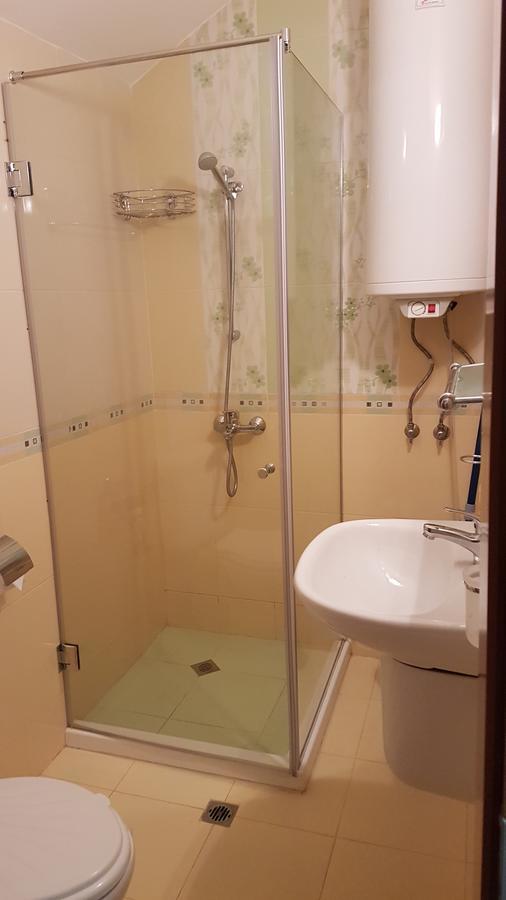 Tashevi Apartments بوموري المظهر الخارجي الصورة